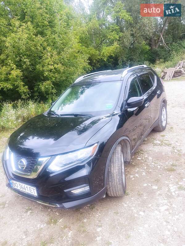Внедорожник / Кроссовер Nissan Rogue 2016 в Тернополе