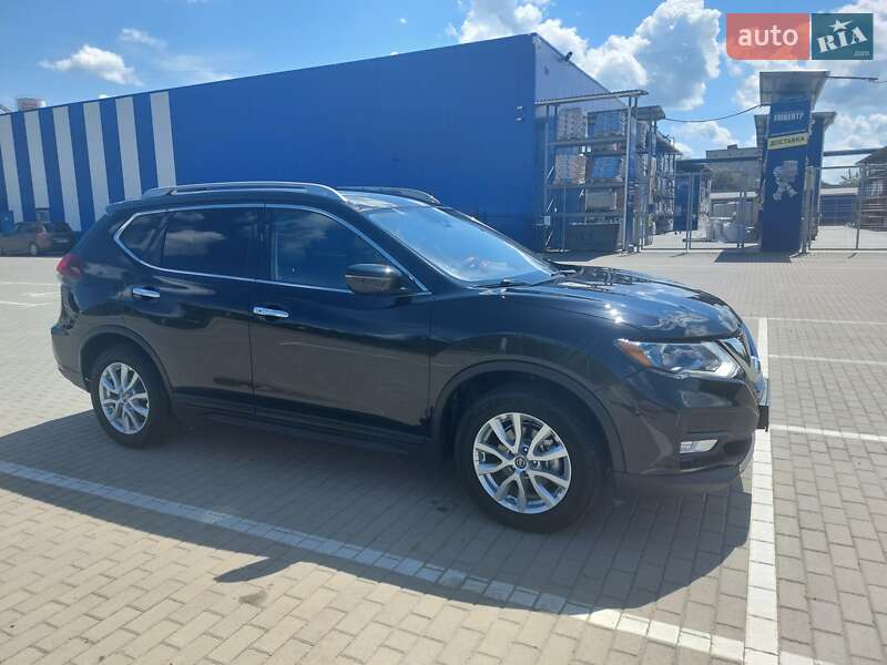 Позашляховик / Кросовер Nissan Rogue 2019 в Дубні