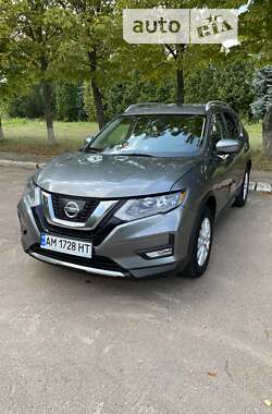 Позашляховик / Кросовер Nissan Rogue 2017 в Житомирі