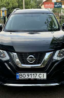 Внедорожник / Кроссовер Nissan Rogue 2017 в 