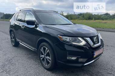 Позашляховик / Кросовер Nissan Rogue 2017 в Львові