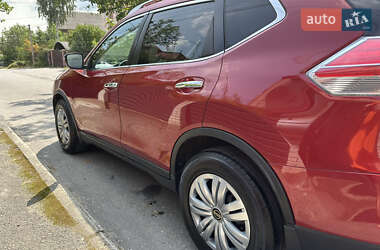 Внедорожник / Кроссовер Nissan Rogue 2016 в 