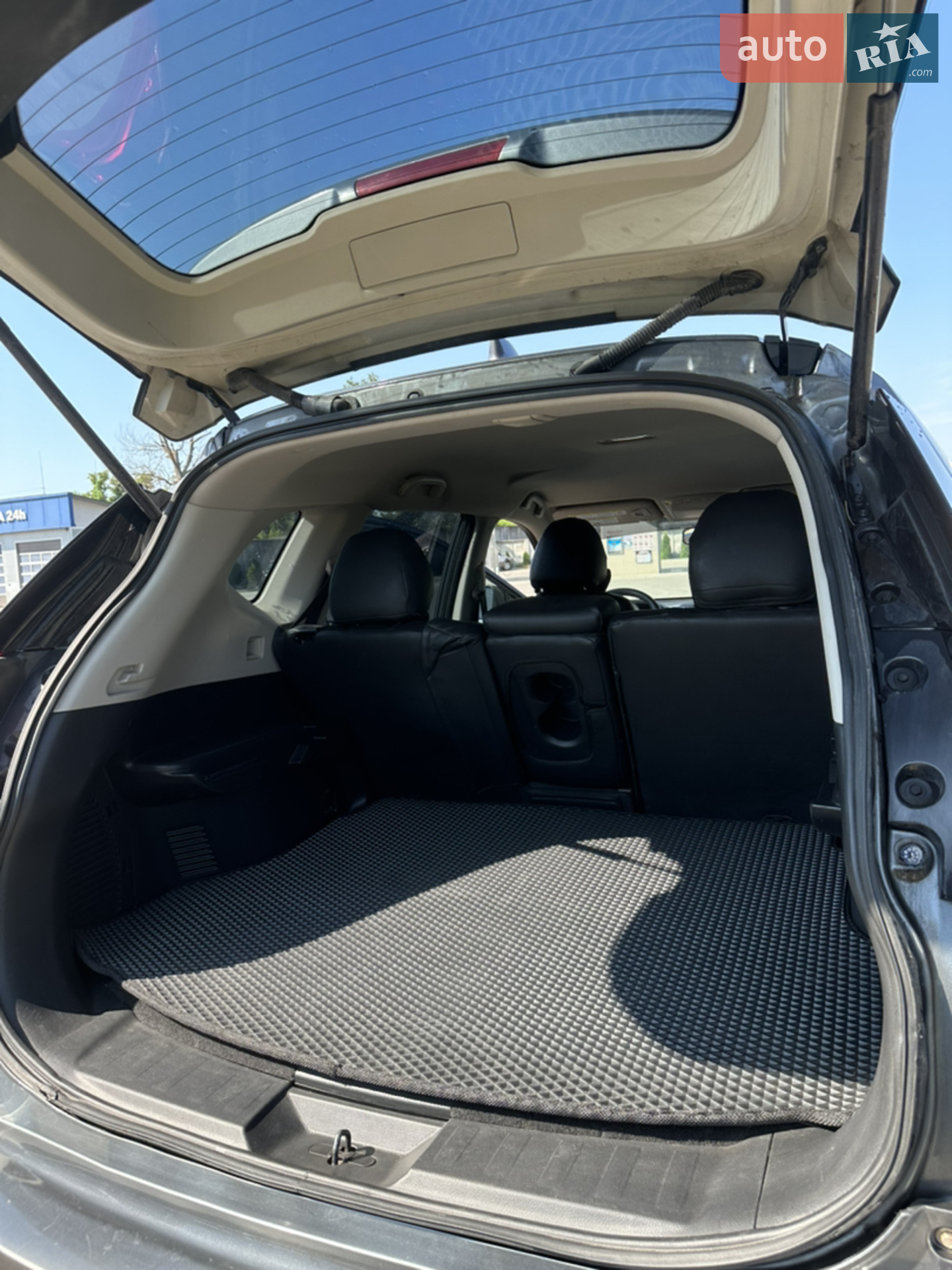 2017 Nissan Rogue - мініатюра 10