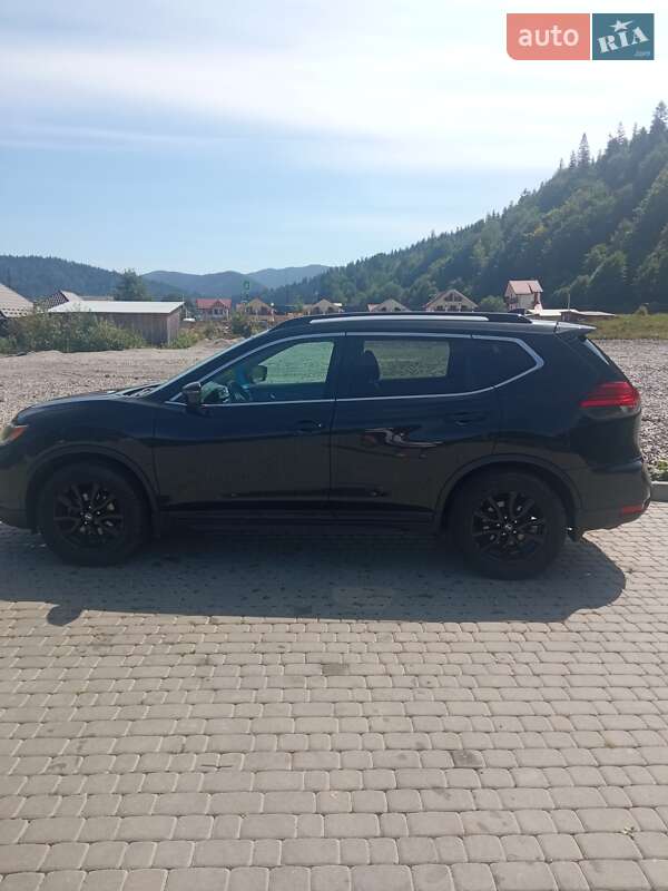 Внедорожник / Кроссовер Nissan Rogue 2016 в Ворохте