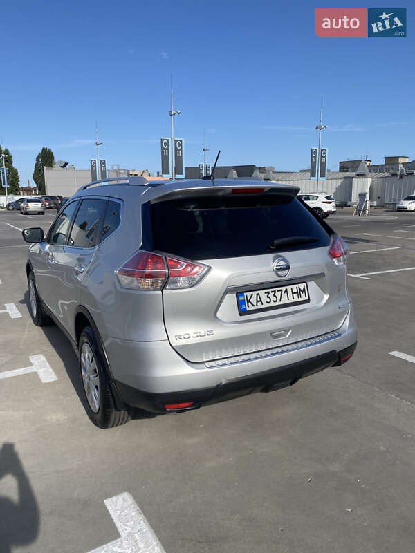 Позашляховик / Кросовер Nissan Rogue 2016 в Києві
