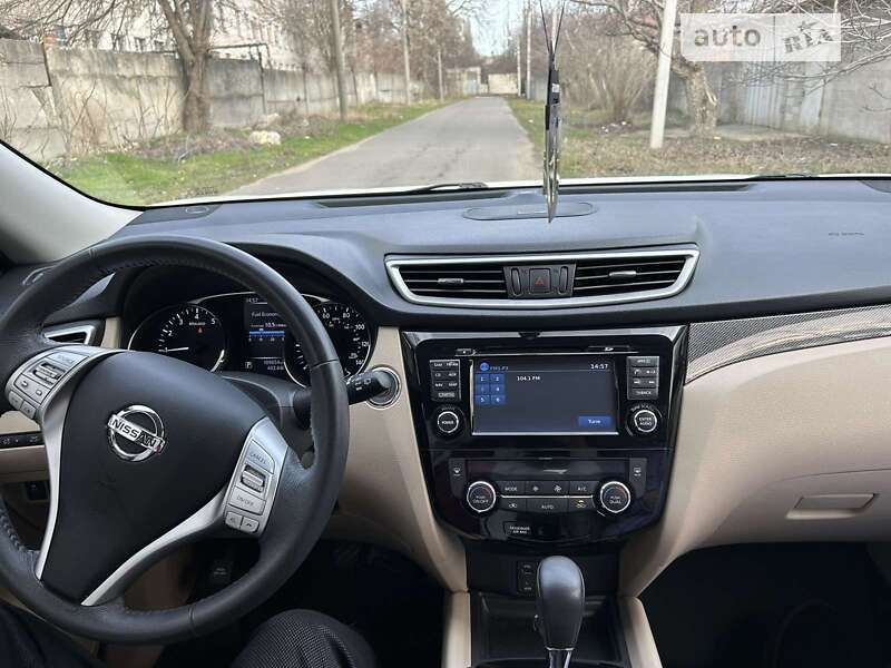 Внедорожник / Кроссовер Nissan Rogue 2016 в Николаеве