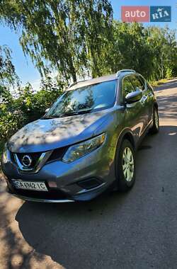 Внедорожник / Кроссовер Nissan Rogue 2015 в 