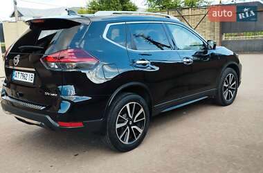 Внедорожник / Кроссовер Nissan Rogue 2019 в 