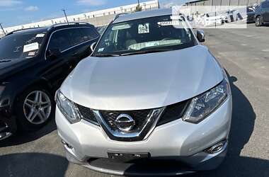 Внедорожник / Кроссовер Nissan Rogue 2015 в Львове