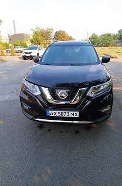 Внедорожник / Кроссовер Nissan Rogue 2016 в Лозовой