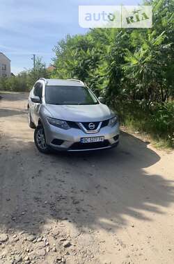 Внедорожник / Кроссовер Nissan Rogue 2015 в Львове