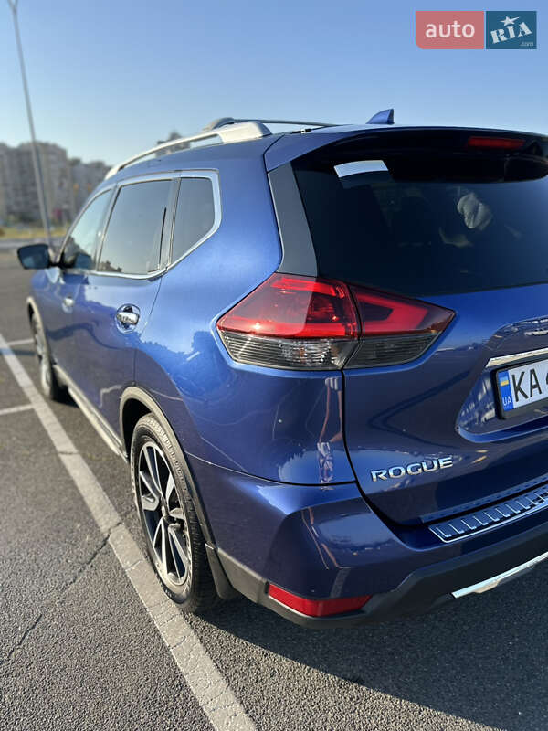 Внедорожник / Кроссовер Nissan Rogue 2018 в Киеве
