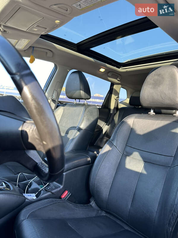 Внедорожник / Кроссовер Nissan Rogue 2018 в Киеве