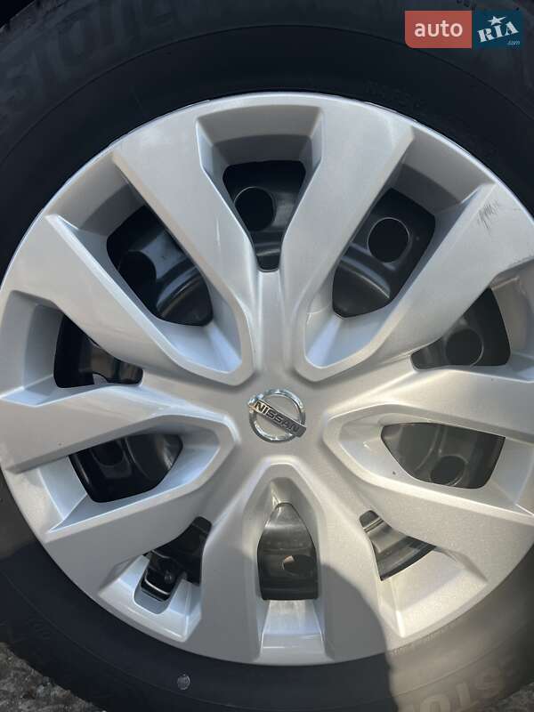 Позашляховик / Кросовер Nissan Rogue 2016 в Кривому Розі фото 10 Позашляховик / Кросовер Nissan Rogue 2016 в Кривому Розі