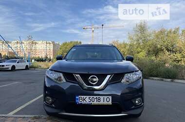 Внедорожник / Кроссовер Nissan Rogue 2016 в Киеве