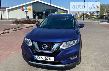 Позашляховик / Кросовер Nissan Rogue 2017 в Харкові