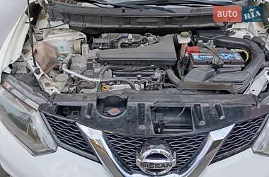 Внедорожник / Кроссовер Nissan Rogue 2016 в 