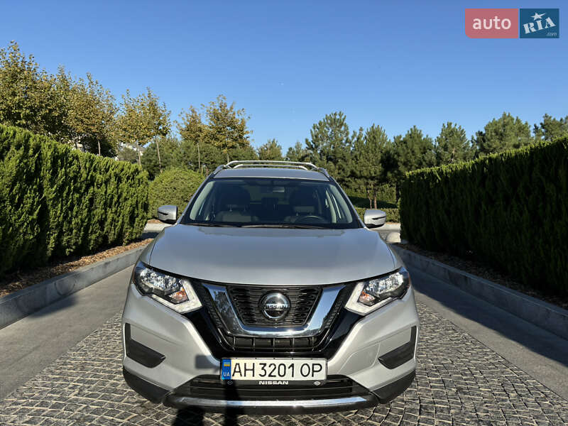 Внедорожник / Кроссовер Nissan Rogue 2018 в Краматорске