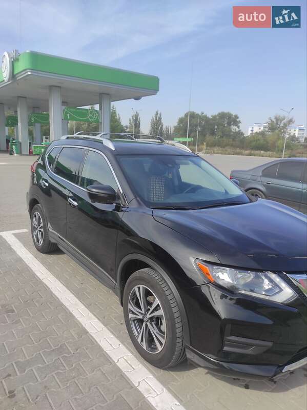 Внедорожник / Кроссовер Nissan Rogue 2018 в Каменец-Подольском