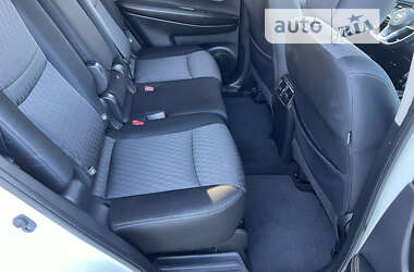Позашляховик / Кросовер Nissan Rogue 2017 в 