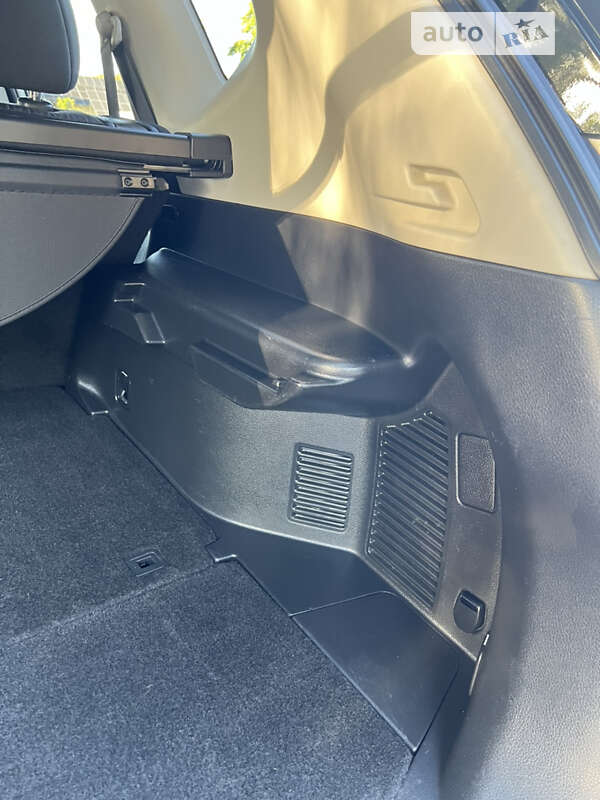 Позашляховик / Кросовер Nissan Rogue 2017 в Житомирі