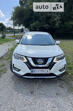 Позашляховик / Кросовер Nissan Rogue 2017 в Тернополі