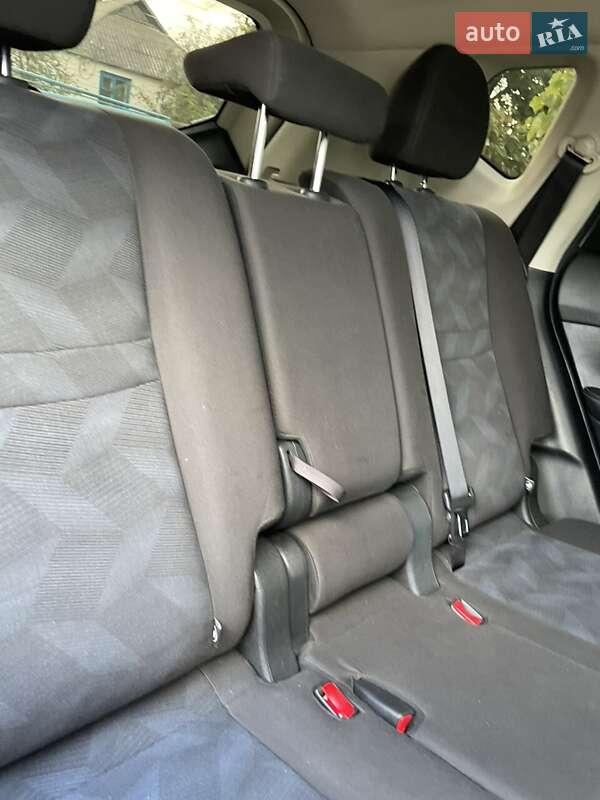 Позашляховик / Кросовер Nissan Rogue 2016 в Оратові