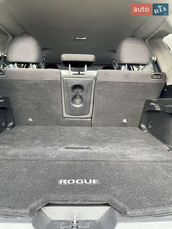 Позашляховик / Кросовер Nissan Rogue 2016 в Оратові