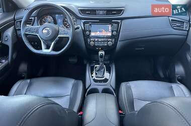 Внедорожник / Кроссовер Nissan Rogue 2018 в Сумах