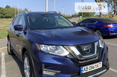 Внедорожник / Кроссовер Nissan Rogue 2017 в Виннице