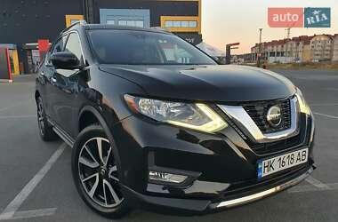 Внедорожник / Кроссовер Nissan Rogue 2019 в Киеве