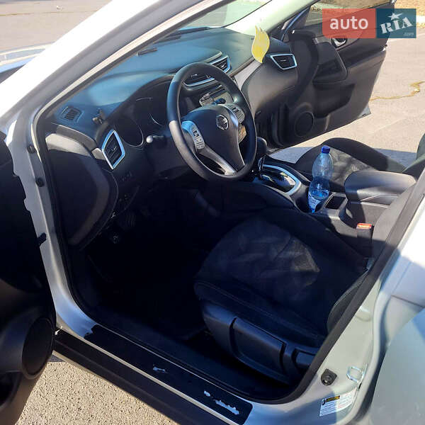 Внедорожник / Кроссовер Nissan Rogue 2016 в Киеве
