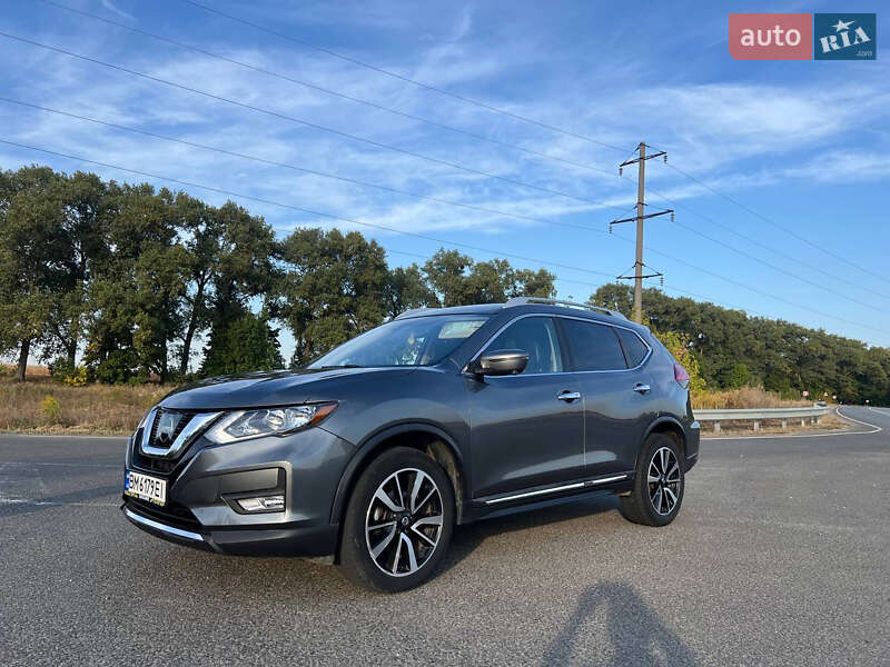 Внедорожник / Кроссовер Nissan Rogue 2019 в Ромнах