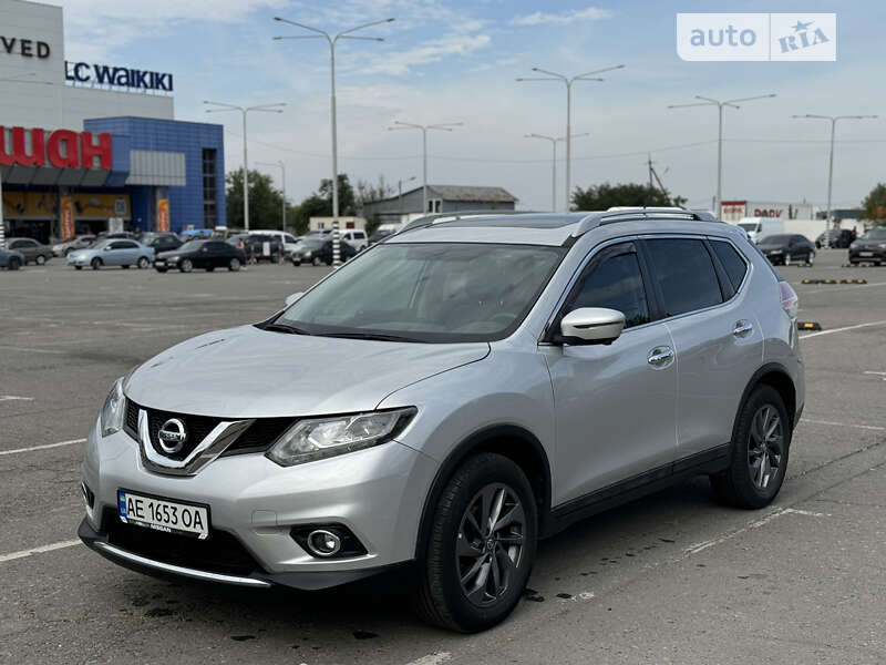 Внедорожник / Кроссовер Nissan Rogue 2016 в Днепре