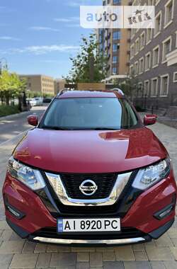 Внедорожник / Кроссовер Nissan Rogue 2017 в Киеве