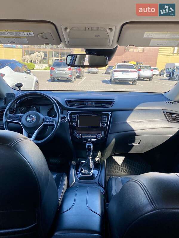 Позашляховик / Кросовер Nissan Rogue 2018 в Львові