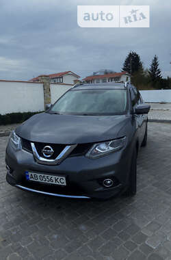 Внедорожник / Кроссовер Nissan Rogue 2015 в Виннице