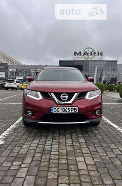 Внедорожник / Кроссовер Nissan Rogue 2016 в Львове