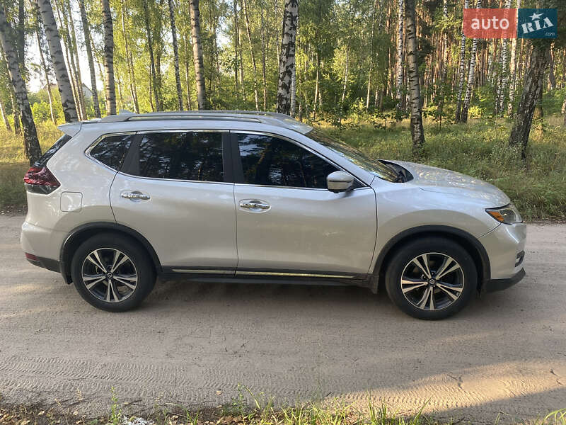 Позашляховик / Кросовер Nissan Rogue 2018 в Охтирці