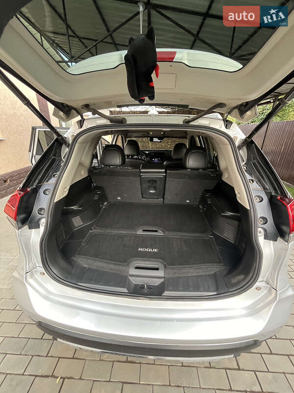Позашляховик / Кросовер Nissan Rogue 2018 в Охтирці