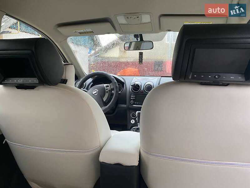 Внедорожник / Кроссовер Nissan Rogue 2012 в Ивано-Франковске