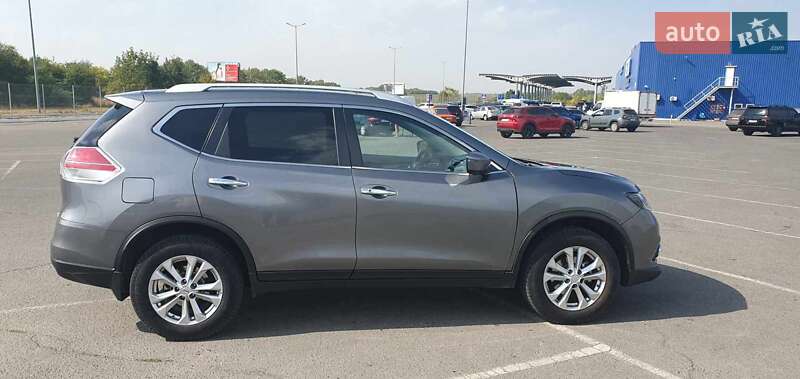Внедорожник / Кроссовер Nissan Rogue 2015 в Полтаве