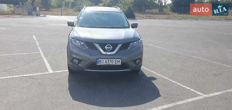 Внедорожник / Кроссовер Nissan Rogue 2015 в Полтаве