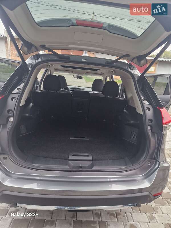 Позашляховик / Кросовер Nissan Rogue 2018 в Хмельницькому