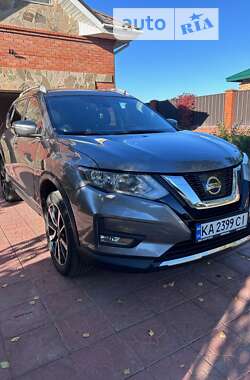 Внедорожник / Кроссовер Nissan Rogue 2019 в Киеве