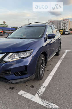 Позашляховик / Кросовер Nissan Rogue 2017 в Львові