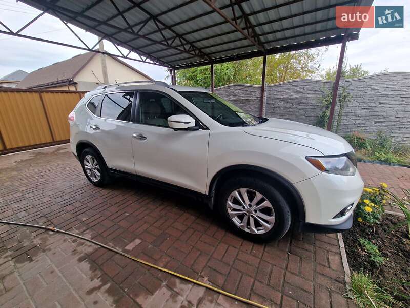 Позашляховик / Кросовер Nissan Rogue 2016 в Кам'янському