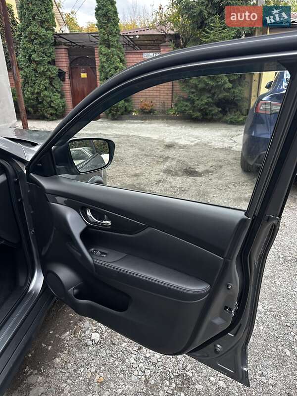 Позашляховик / Кросовер Nissan Rogue 2019 в Дніпрі