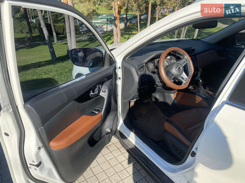 Внедорожник / Кроссовер Nissan Rogue 2019 в Ирпене