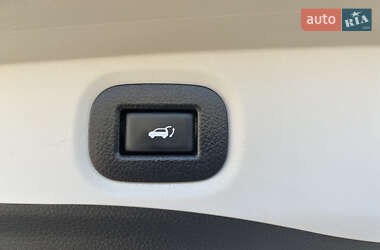 Позашляховик / Кросовер Nissan Rogue 2019 в 